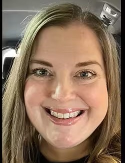 photo of Rochelle lashes after two coats of thrive mascara